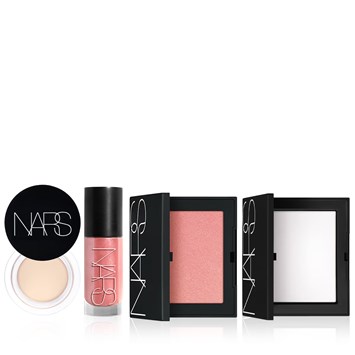 NARS - THE LEGENDS OF TIMELESS BEAUTY BUNDLE - Silgi Kapatıcı, Toz Allık, Likit Allık & Transparan Sıkıştırılmış Pudra Seti